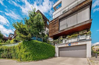 Príjemný  4 izbový byt na KOLIBE s vnútorným bazénom, saunou - 18