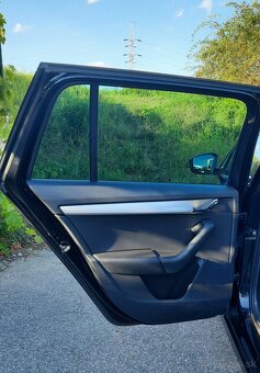 Predám  Škoda Octavia Combi 1.6 TDI 115k Ambition - 18