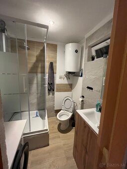 Predám 4-izbový rodinný dom v obci Veľké Zálužie - 18