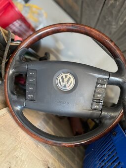 Volkswagen TOUAREG 3,2 - 18
