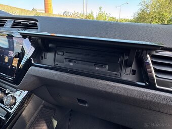 Volkswagen Touran model 2019 7 miestny - 18