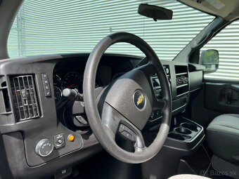 Chevrolet Express 6.0 V8, 1.majitel, 8 míst, 41 000 km - 18