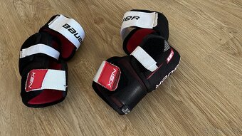 Hokejova vystroj - 18