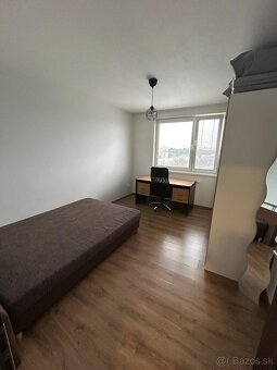 NOVOSTAVBA 3 IZBOVÝ BYT - VÝHĽAD NA CELU BRATISLAVU - 18