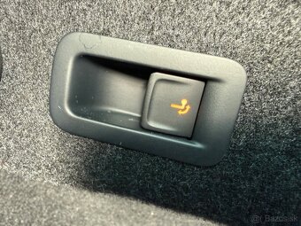 Volkswagen Passat Variant 2.0 TDI EVO Elegance DSG - 18