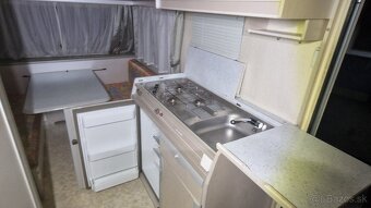 karavan Adria 390 4miest 795/1100kg, .,poschodová posteľ - 18