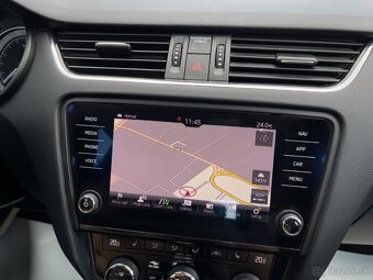 Škoda Octavia Combi 2.0 TDI 184k Style DSG 4x4 - 18