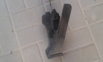 VW Passat b6 2.0tdi 103kw-Rozpredam - 18