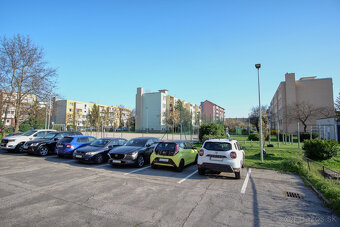Veľký 2 izbový byt s tromi loggiami (64 m2 + 3x 3,2 m2) - 18