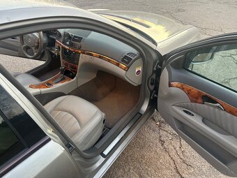 Predám Mercedes-Benz E 280 4MATIC (W211 facelift) - 18