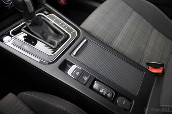 Volkswagen Passat Variant 1.6 TDI 88Kw - 18