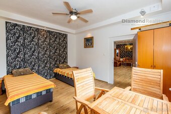 NA PRENÁJOM 5 IZBOVÝ RODINNÝ DOM S VEĽKÝM POZEMKOM 2864m2 |  - 18