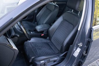 VOLKSWAGEN PASSAT 2.0 TDI BMT 110kW Comfortline DSG 2017 - 18