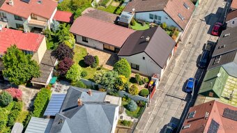 Vysnívaný dom v Piešťanoch – komfort, pokoj a nádherná záhra - 18