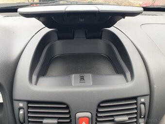 Nissan Almera 1,5 - 18