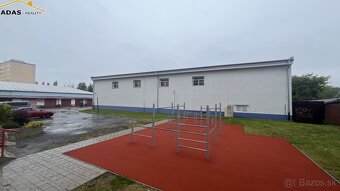 Ponúkame 3- izbový čiastočne zrekonštruovaný byt s loggiou. - 18