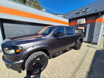 DODGE RAM 1500 5,7 HEMI 2024 4x4 odpočet DPH 8 000 km - 18