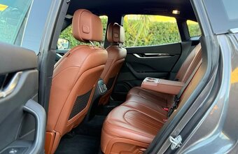 MASERATI LEVANTE 3.0 D - 18