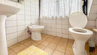 RODINNÝ DOM S GARÁŽOU ALEBO FIRMA - 18