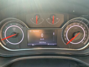 Opel Insignia 125KW/170 koni / automat / bixenon/serv.kniha - 18