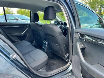 Škoda Octavia Combi 2.0 TDI Style DSG - 18