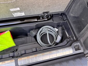 BMW X5 45e xDrive - 360 kamery - vzduch - 18