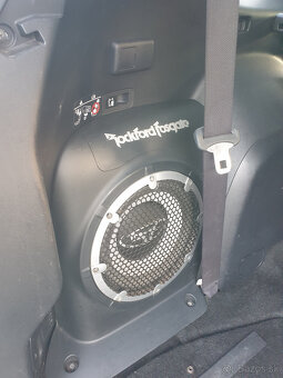 Predám SUV Mitsubishi Outlander 4x4, 2,4 benzin+LPG - 18