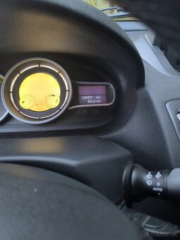 predam Renault Megane III Grantour 1.5 dci 78 kw 2010 - 18