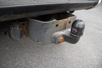 Toyota Hilux DC 2.4 I D-4D Executive A/T - 18