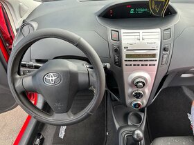 Toyota Yaris 1,0 benzín - 18