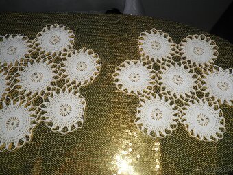 obrazky znamenia, vyšívané a hačkované dečky - 18