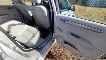 Mercedes-Benz B180 - 18