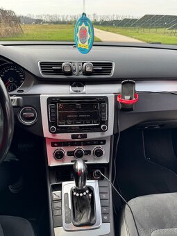 Volkswagen Passat B7 Combi 2.0 TDI - 18