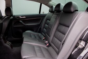 Škoda Superb 2.0 TDI 103kW M6 - 18