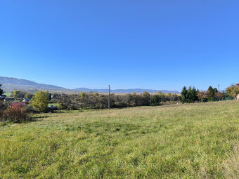 LUKRATÍVNE SLNEČNÉ POZEMKY S PRÍPOJKOU ELEKTRINY A VODY V NA - 18