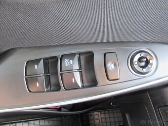 Hyundai i30 1.6 CRDi - splátka 120,-€ - 18