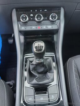 Škoda Karoq 1.6 TDI Executive - 18