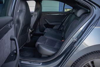 Škoda Superb 2.0 TDI Sportline DSG EU6 - 18