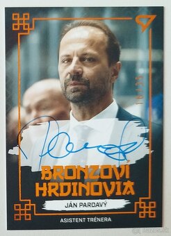 Hokejové kartičky - HS 2022 BRONZOVÍ HRDINOVIA BLACK AUTO/35 - 18