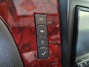 Cadillac Escalade 6,2 benzín LPG AUTOMAT, 7. MIEST - 18
