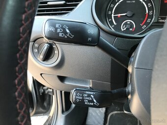 Škoda Octavia Combi 2.0 TDI DPF RS DSG - 18