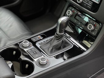 Volkswagen Touareg 2016 - 18