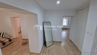 Predám prerobený Rodinný DOM na 20á pozemku 17km od NZ - 18