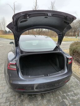 Tesla model 3 Performance (377kw/513k) - 18