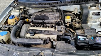 Volkswagen Golf IV kombi 1,4i - 55kw benzín - 18