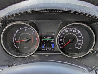 Mitsubishi Outlander 2.2 DI-D 130kW Intense+, 4x4, 7-miestne - 18