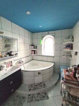 Štýlový dom v obci s výbornou občianskou vybavenosťou - 18