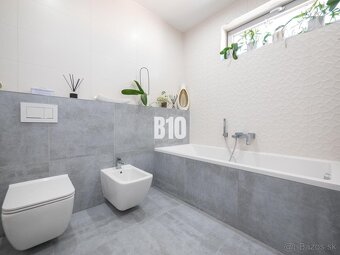 Moderná novostavba s pozemokom 673 m2 v Golianove - nízke me - 18