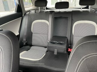 Kia Ceed SW - 1.6 GDi, 93500km, Spoľahlivá bez investícii - 18