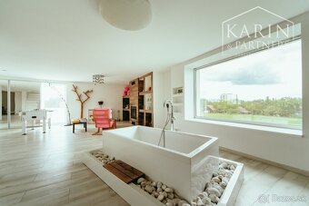 Moderný a priestranný 5 izbový dom s veľkým pozemkom - 18